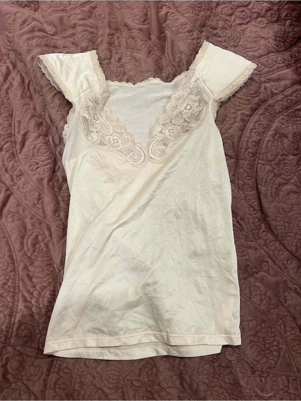 Vanity Fair Ivory Lace-Trim Camisole